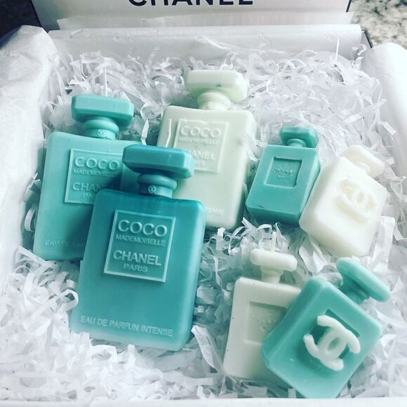 Candle   - Picture 10 of 17